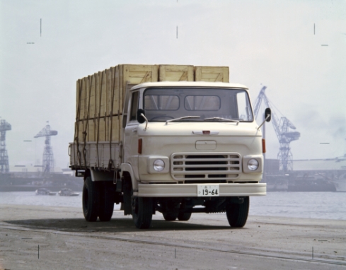 日野两款卡车将停产一年